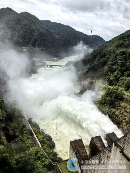 汀江棉花灘水庫(kù)開閘泄洪 福建省水利廳供圖
